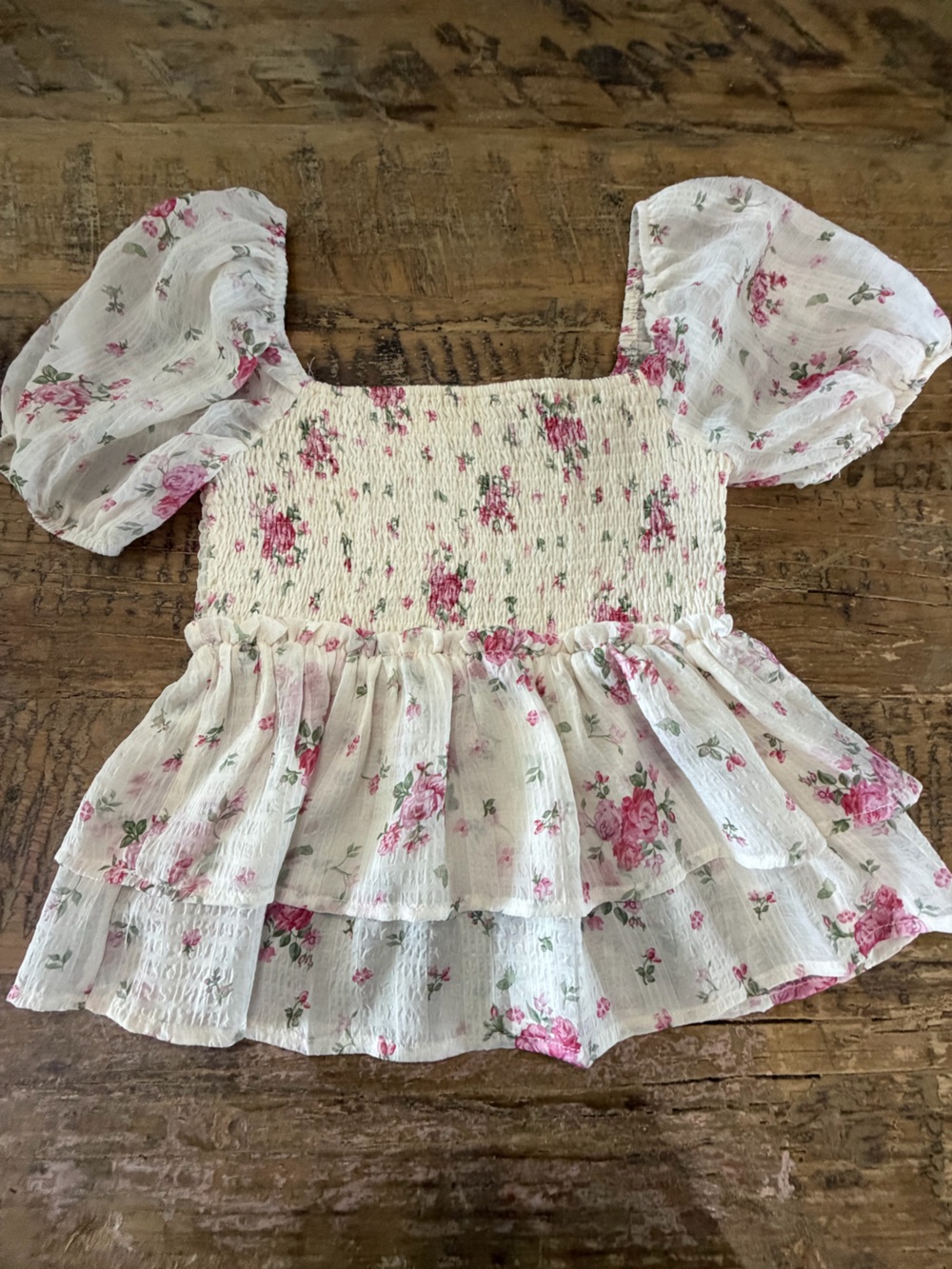 Altard state White Floral Puff-Sleeve Smocked Peplum Top